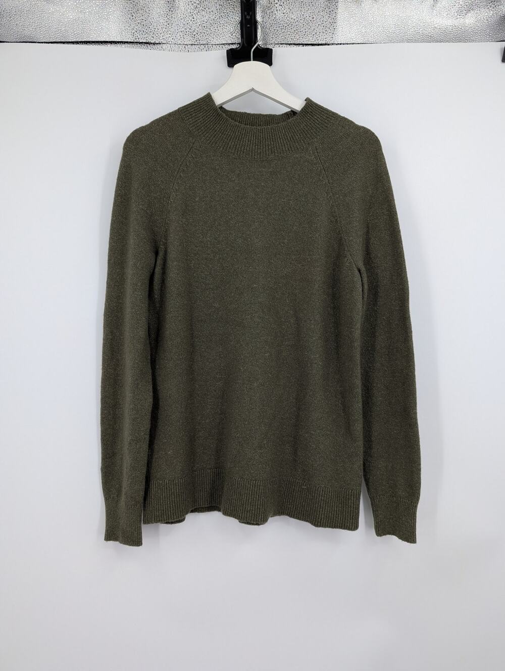 Loft Green Merino Wool Blend Sweater Size Medium Warm Comfy Career Office Work